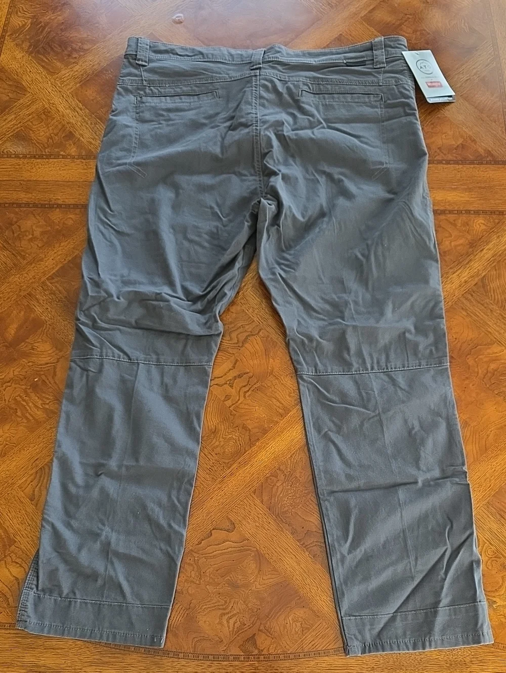 Wrangler ATG Rugged Utility Pant Mens 40x30 Gray Chino Straight Fit - NEW